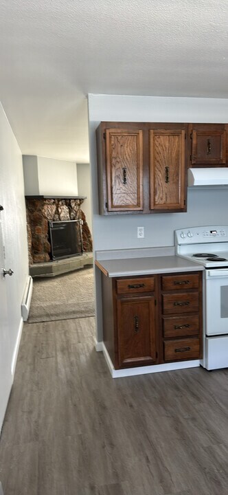 3217 Tarwater Ave, Unit 2 in Anchorage, AK - Building Photo