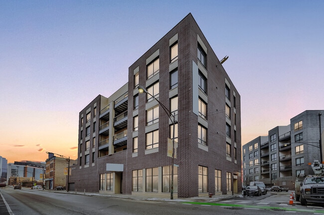 property at 680 N Milwaukee Ave