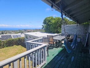 1061 Pookela Rd in Makawao, HI - Building Photo - Building Photo