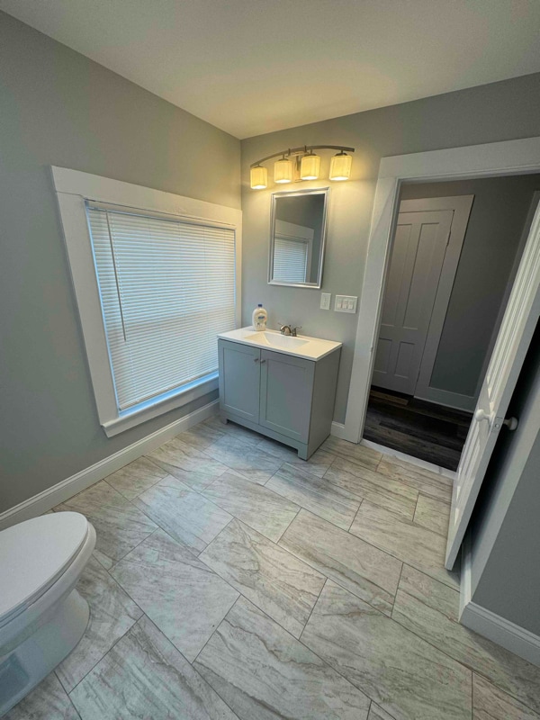10 Nicholas Square in New Milford, CT - Building Photo - Building Photo