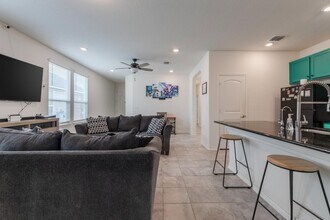 6422 Hibiscus Falls in San Antonio, TX - Building Photo - Building Photo