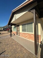 2136 E Betty Elyse Ln in Phoenix, AZ - Building Photo - Building Photo