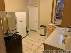 17 Highgate St in Boston, MA - Foto de edificio - Building Photo