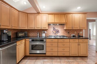 76 Windsor Rd in Medford, MA - Building Photo - Building Photo