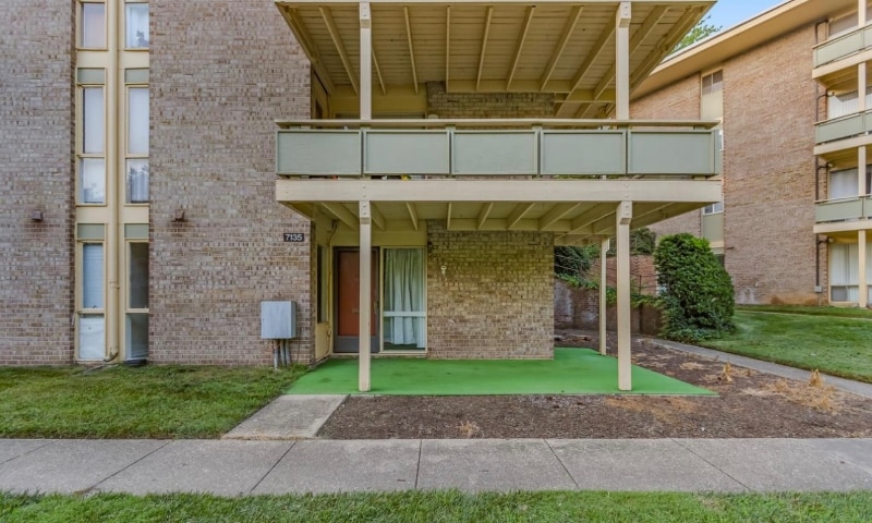 7135 Donnell Pl in Forestville, MD - Building Photo