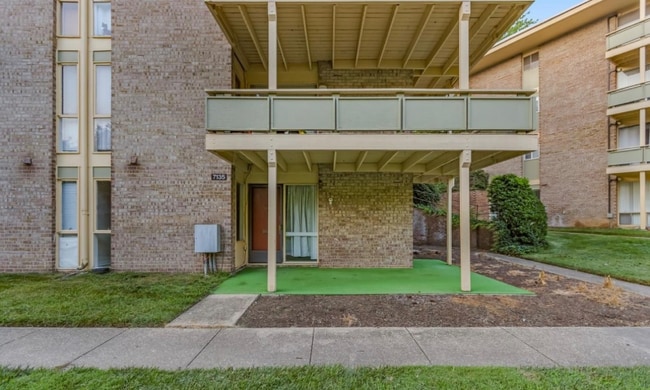 property at 7135 Donnell Pl