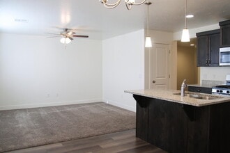 5880 S Charger Lp in Saint George, UT - Building Photo - Building Photo