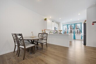 620 Wolverine Dr in Aurora, IL - Building Photo - Building Photo