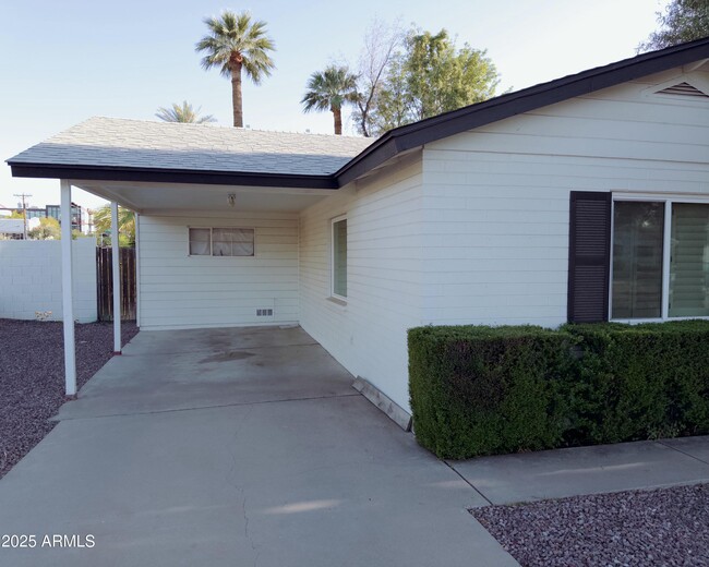 3547 E Meadowbrook Ave in Phoenix, AZ - Building Photo - Building Photo