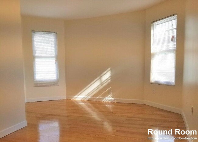 21-23 Weitz St, Unit 3 in Boston, MA - Building Photo - Building Photo