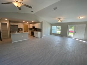 4137 SW 8th Ct in Cape Coral, FL - Building Photo - Building Photo