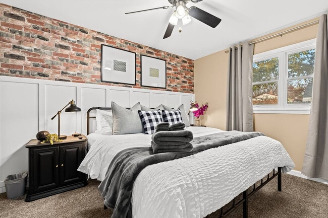 1019 E Hayes Ave in Hazel Park, MI - Building Photo - Building Photo