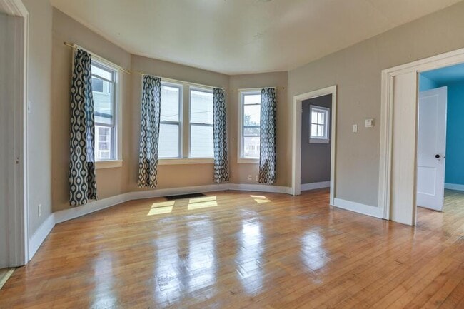property at 1217 Chicago St