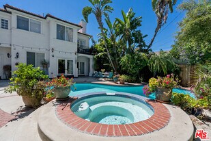 4544 Tobias Ave in Los Angeles, CA - Building Photo