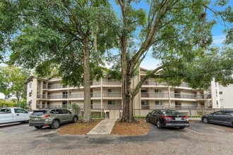 1060 Lotus Pkwy in Altamonte Springs, FL - Building Photo - Building Photo