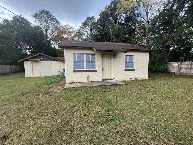 9311 Waring Rd in Pensacola, FL - Building Photo - Building Photo