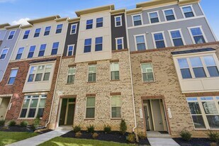 2528 -B Verona Pl in Ellicott City, MD - Building Photo