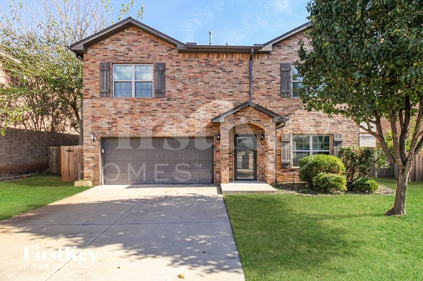 12016 Garden Ct in Oklahoma City, OK - Foto de edificio