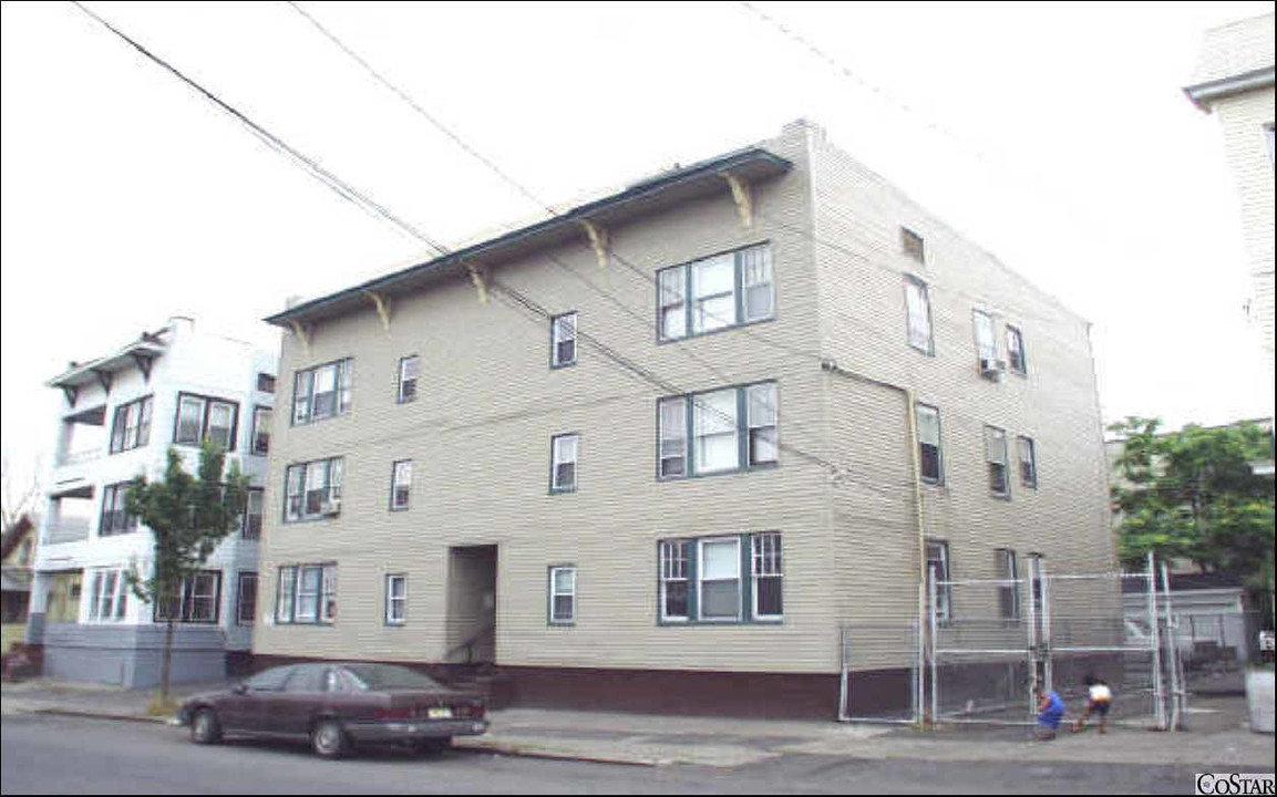 466 10th Ave in Paterson, NJ - Foto de edificio