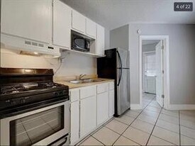 605 Elmwood Pl in Austin, TX - Building Photo