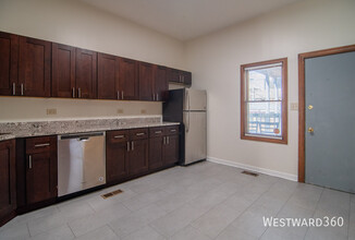 3356 N Kenmore Ave in Chicago, IL - Building Photo - Building Photo