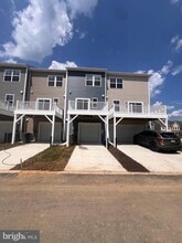 311 Sandy Btm Cir in Ranson, WV - Building Photo - Building Photo