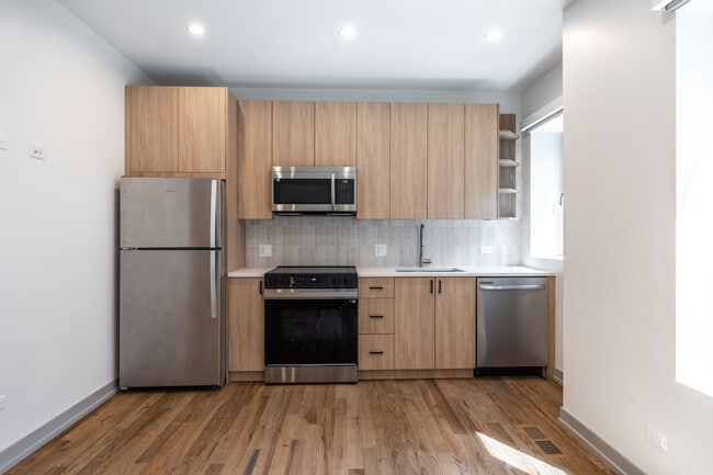 1330 W Estes Ave, Unit 1A