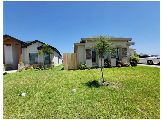 1913 Ridgeway Cir in Edinburg, TX - Building Photo - Building Photo