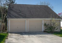 215 W John St photo'