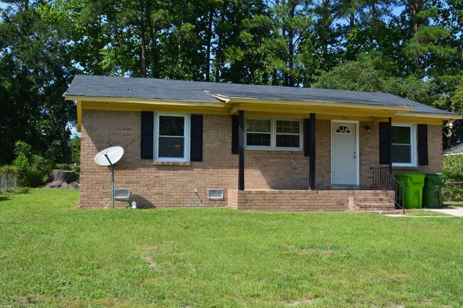property at 712 Farrowood Dr