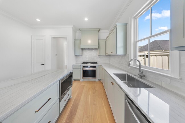property at 7644 Jeter Dr