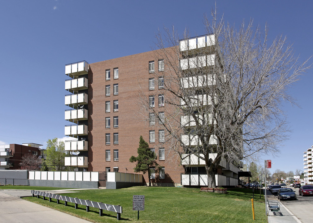 The Carriage House in Denver, CO - Building Photo