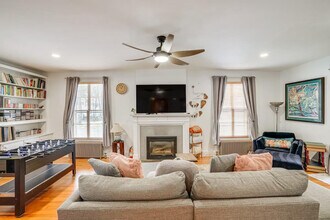 136 Pomeroy Ave, Unit SI ID1386268P in Pittsfield, MA - Building Photo - Building Photo