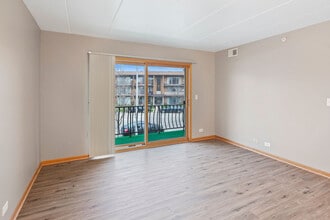 5359 Edison Ave in Oak Lawn, IL - Building Photo - Building Photo