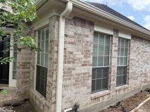17235 Eden Falls Ct in Houston, TX - Building Photo - Building Photo