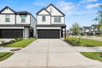 12302 N Greenwood St in Houston, TX - Building Photo - Building Photo