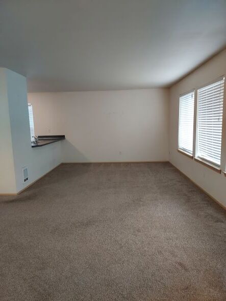 384 NE Max William Loop in Poulsbo, WA - Building Photo - Building Photo