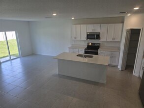11901 Brae Wy in Dade City, FL - Building Photo - Building Photo