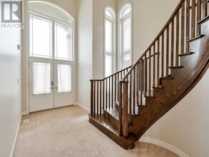 56 Dolomiti Ct in Hamilton, ON - Building Photo - Building Photo