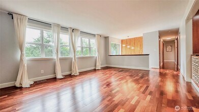 2830 216th Ave SE in Issaquah, WA - Foto de edificio - Building Photo