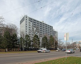 West Don Apartments in Toronto, ON - Building Photo - Building Photo