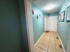 44 Spring St in Hamilton, ON - Building Photo - Building Photo