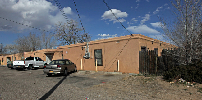 635-637 Louisiana Blvd SE in Albuquerque, NM - Foto de edificio - Building Photo