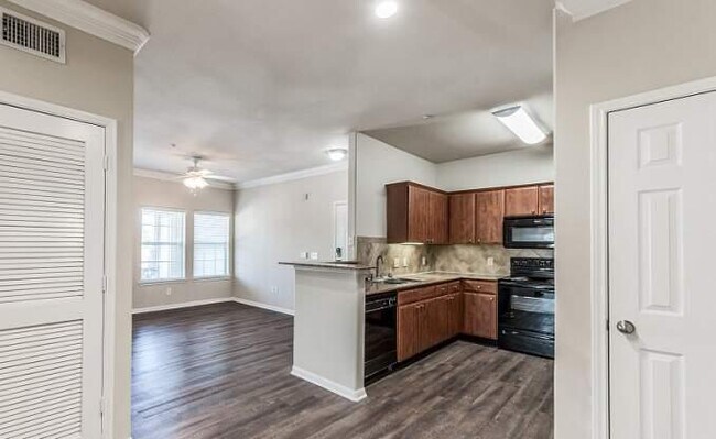 1020 Brand Ln in Stafford, TX - Building Photo - Building Photo