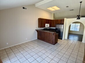 15680 Shadow Mountain Ln in Lake Elsinore, CA - Building Photo - Building Photo