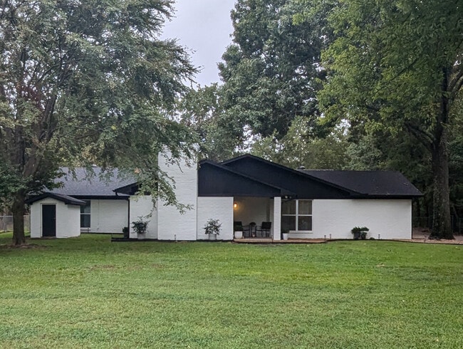 13356 FM 2710 in Lindale, TX - Building Photo - Building Photo