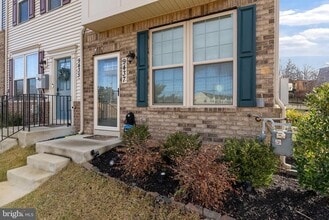 9437 Oak Grv Ln in Montgomery Village, MD - Building Photo - Building Photo