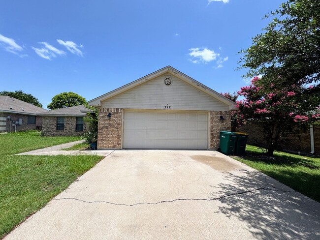 212 Oak Ridge Dr
