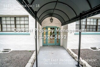 517 Columbia Dr, Unit 18 in Tampa, FL - Foto de edificio - Building Photo