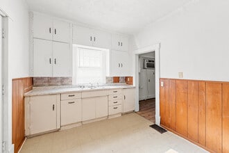 415 S Phillips Ave in Salina, KS - Building Photo - Building Photo